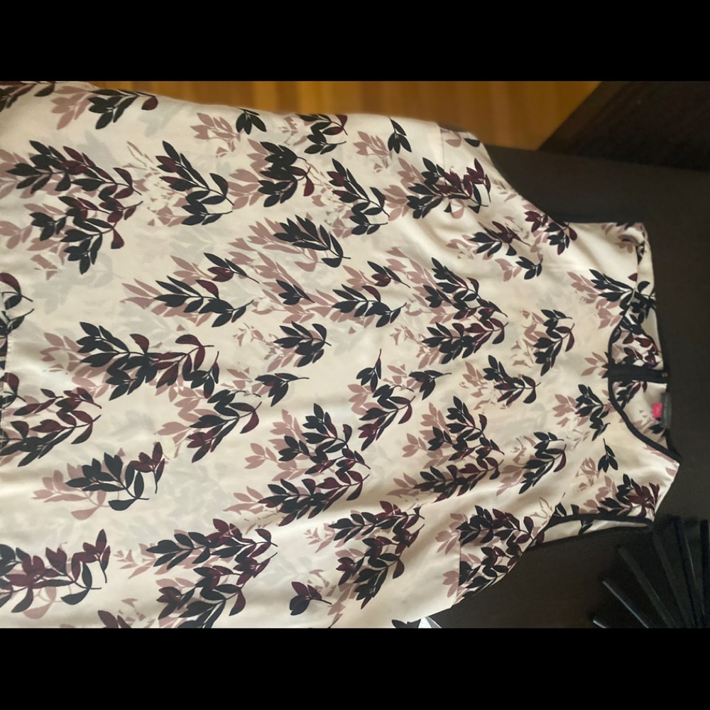 Vince Camuto, size large blouse